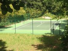 Notre zone d'activité pour ce service Combien coûte la rénovation court de tennis en béton poreux à Saint-Raphaël dans le Var ?